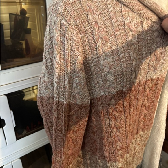 Cozy Multicolor Cable Knit hooded Sweater jacket - Picture 3 of 6